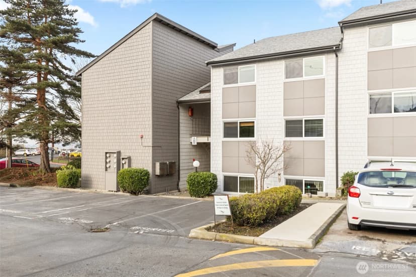 Property photo for 2020 Grant Avenue S #a202, Renton photo 25