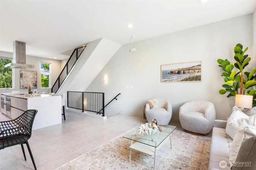 Property photo for 305 17th Avenue E, Seattle photo 8