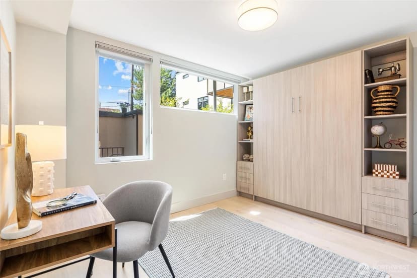 Property photo for 305 17th Avenue E, Seattle photo 24