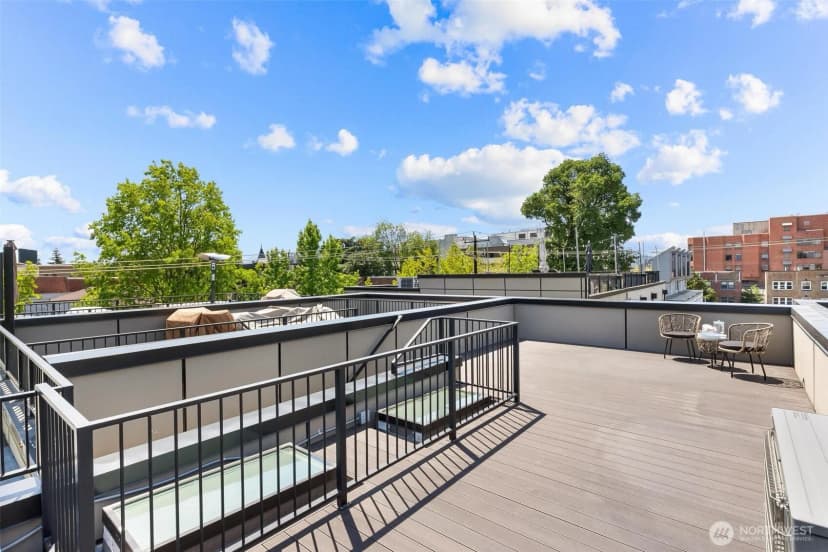 Property photo for 305 17th Avenue E, Seattle photo 31