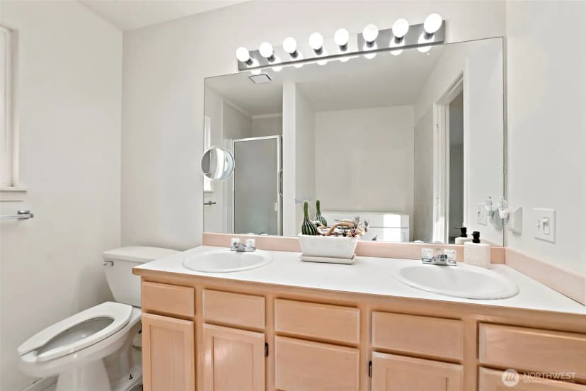Property photo for 10626 Se 213th Court, Kent photo 15