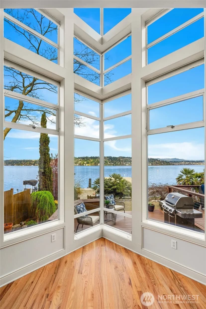 Property photo for 8418 Island Drive S, Seattle photo 9