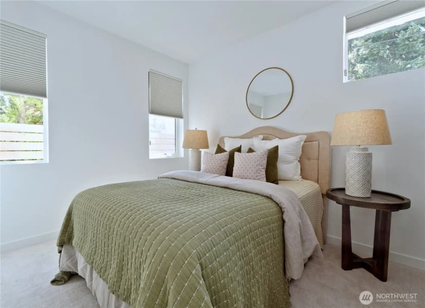 Property photo for 435 19th Avenue E, Seattle photo 14