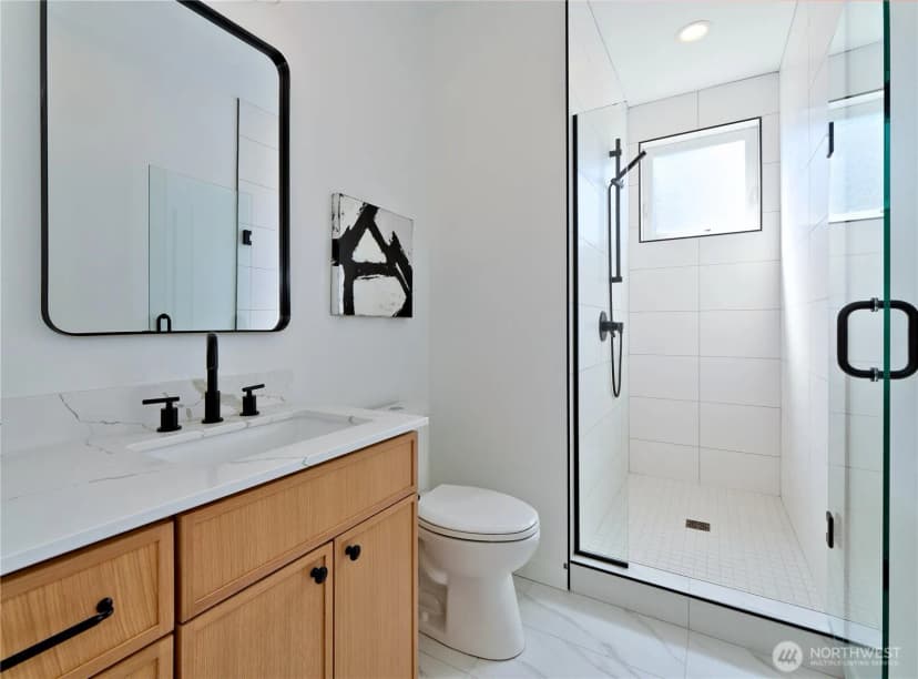 Property photo for 435 19th Avenue E, Seattle photo 10