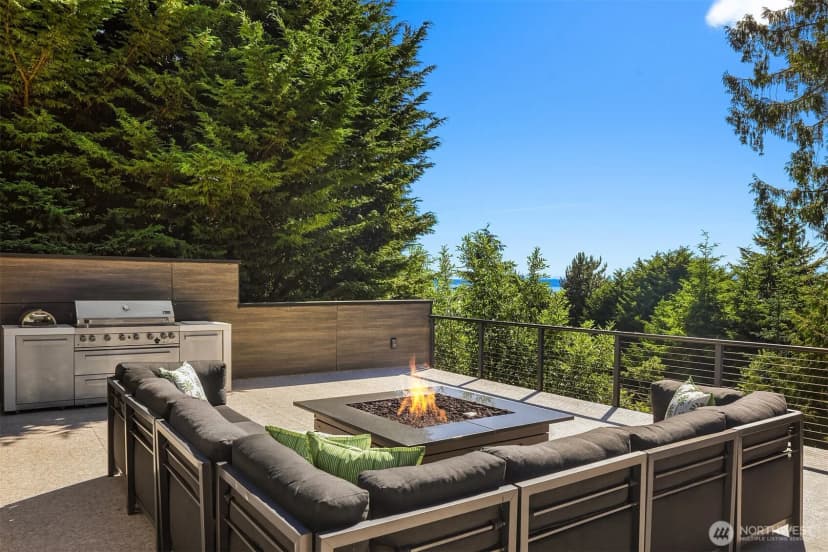 Property photo for 899 Nw Elford Drive, Seattle photo 12