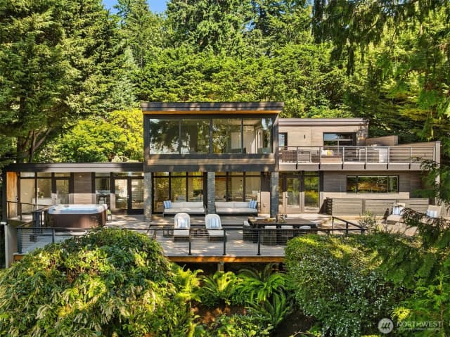 Property photo for 899 Nw Elford Drive, Seattle photo 2