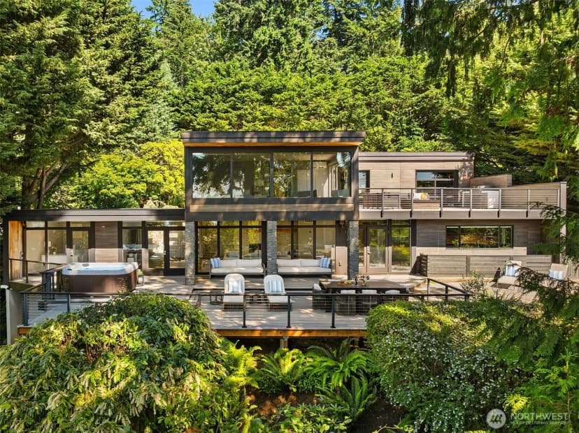 Property photo for 899 Nw Elford Drive, Seattle photo 2