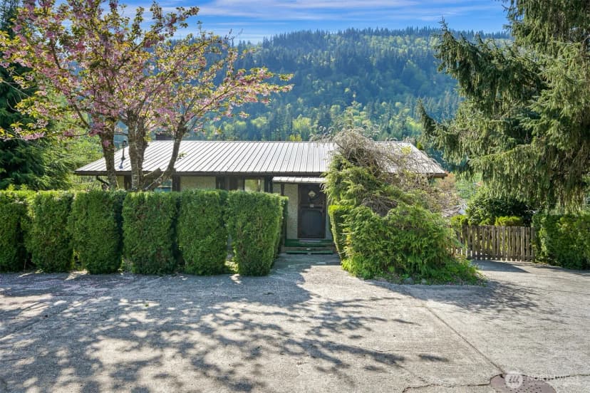 Property photo for 371 Lakeside Drive, Sedro Woolley photo 4