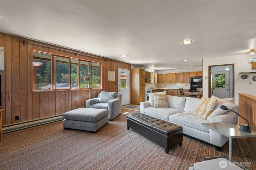 Property photo for 371 Lakeside Drive, Sedro Woolley photo 9