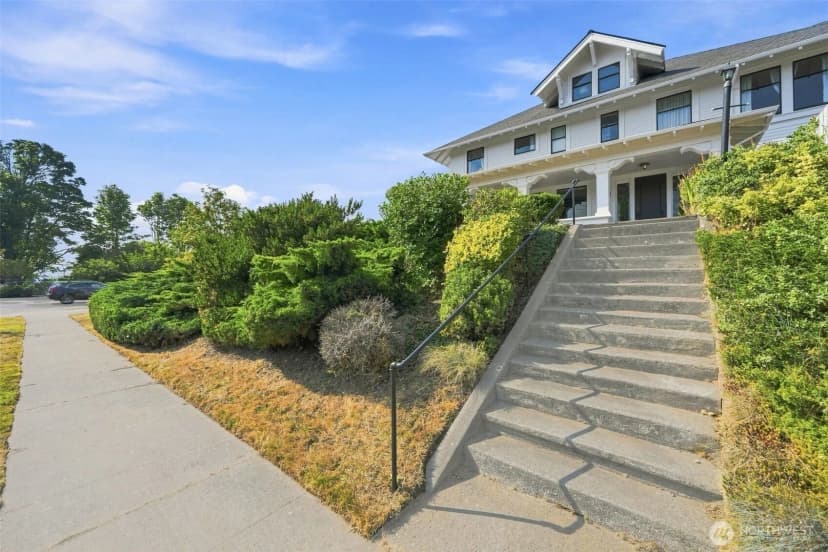 Property photo for 2329 Rucker Avenue, Everett photo 38