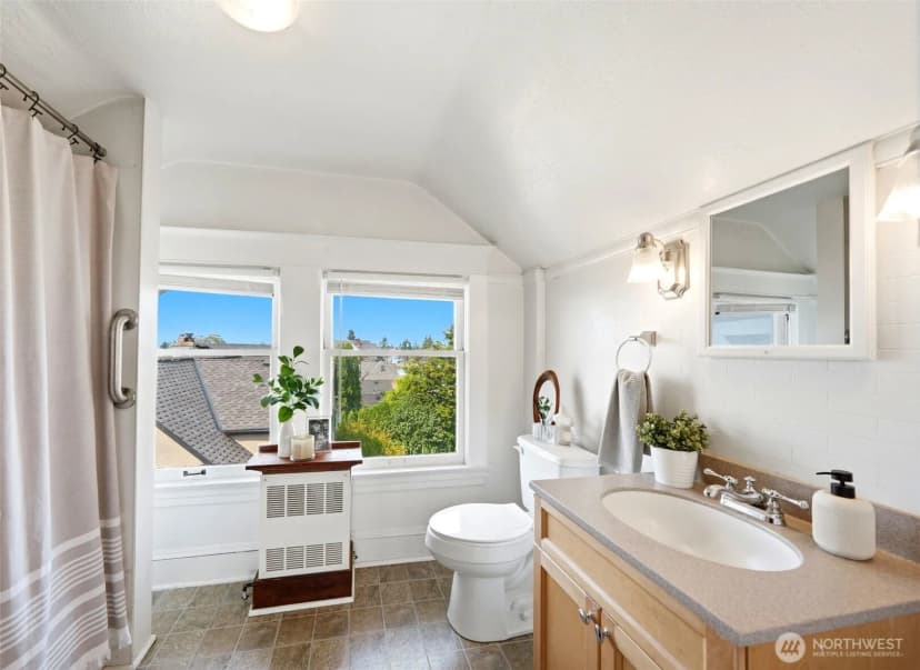 Property photo for 2329 Rucker Avenue, Everett photo 31