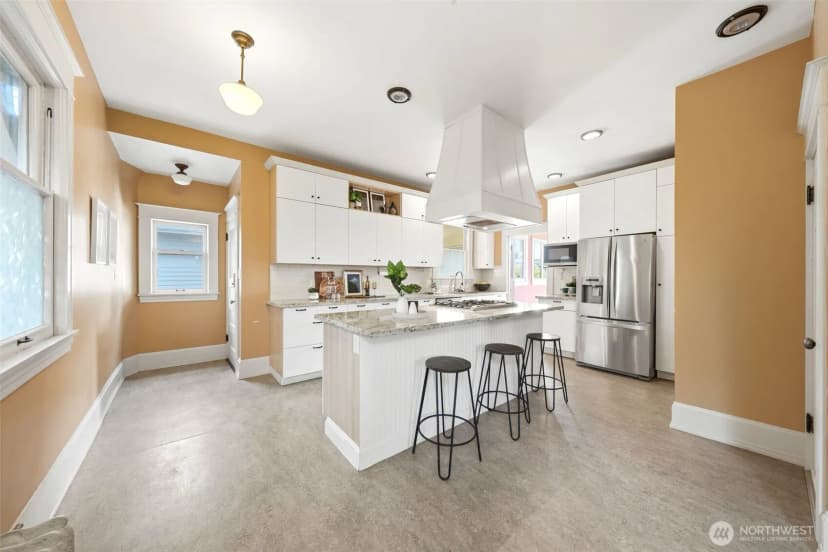 Property photo for 2329 Rucker Avenue, Everett photo 16