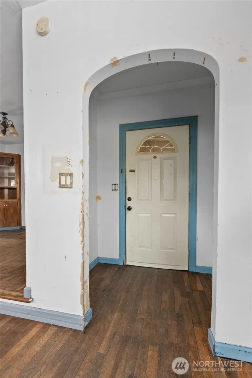 Property photo for 1420 S 6th Street, Mount Vernon photo 6