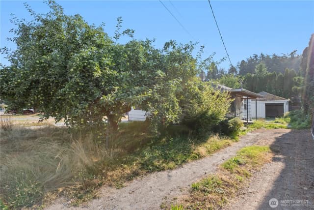 Property photo for 1420 S 6th Street, Mount Vernon photo 3