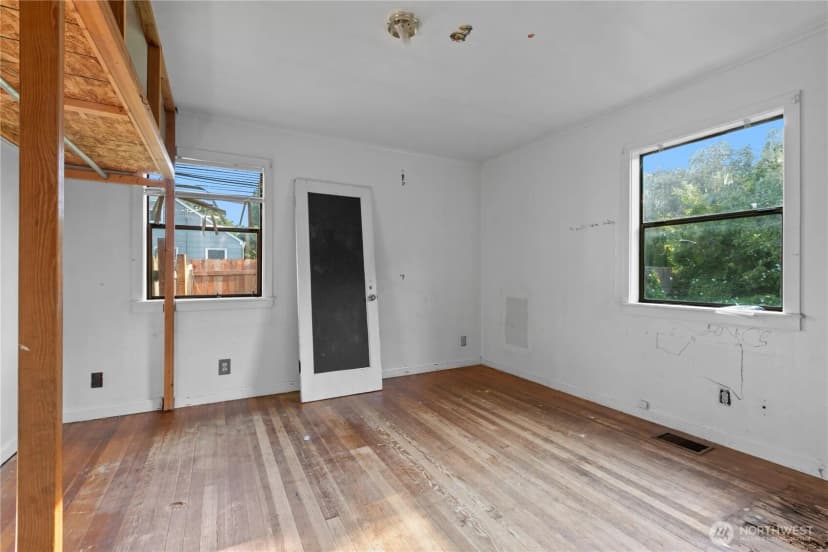 Property photo for 1420 S 6th Street, Mount Vernon photo 17