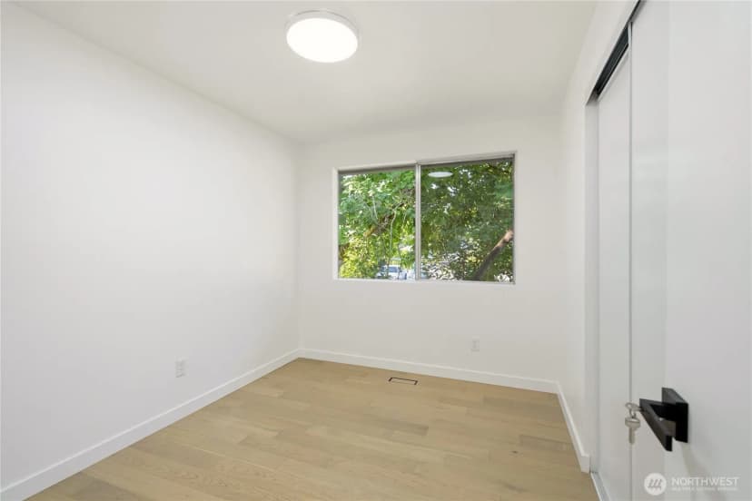 Property photo for 853 S 306th Street, Federal Way photo 14