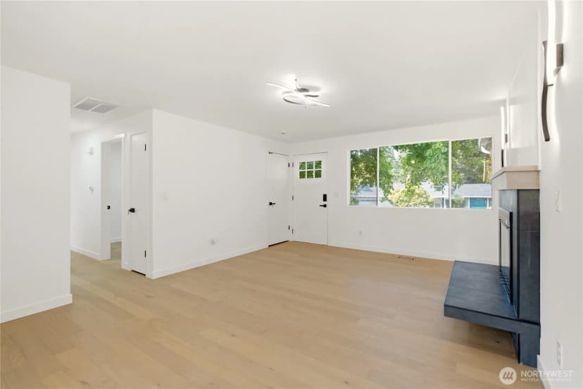 Property photo for 853 S 306th Street, Federal Way photo 6