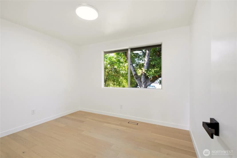 Property photo for 853 S 306th Street, Federal Way photo 15