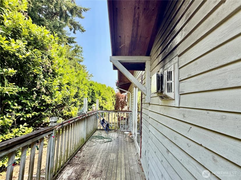 Property photo for 3719 Commercial Avenue, Anacortes photo 19