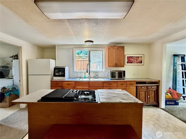 Property photo for 3719 Commercial Avenue, Anacortes photo 5