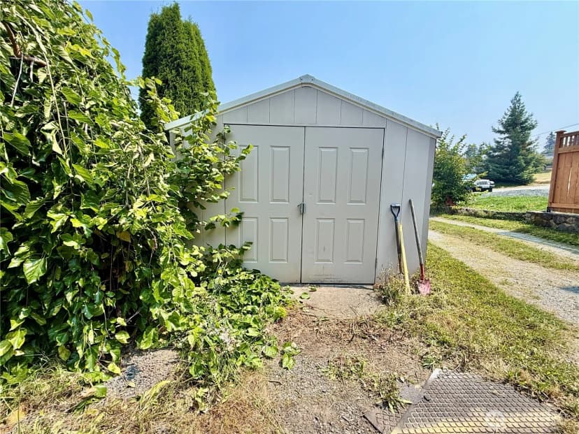 Property photo for 3719 Commercial Avenue, Anacortes photo 24