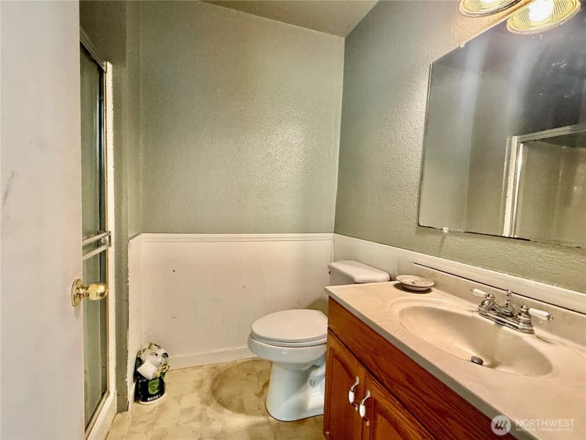 Property photo for 3719 Commercial Avenue, Anacortes photo 9