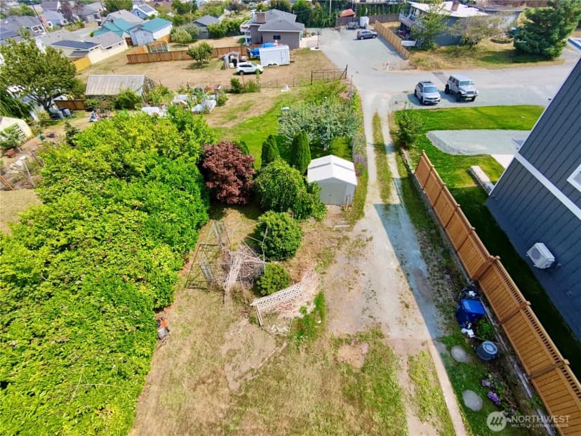 Property photo for 3719 Commercial Avenue, Anacortes photo 17