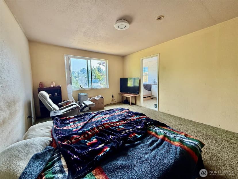 Property photo for 3719 Commercial Avenue, Anacortes photo 12