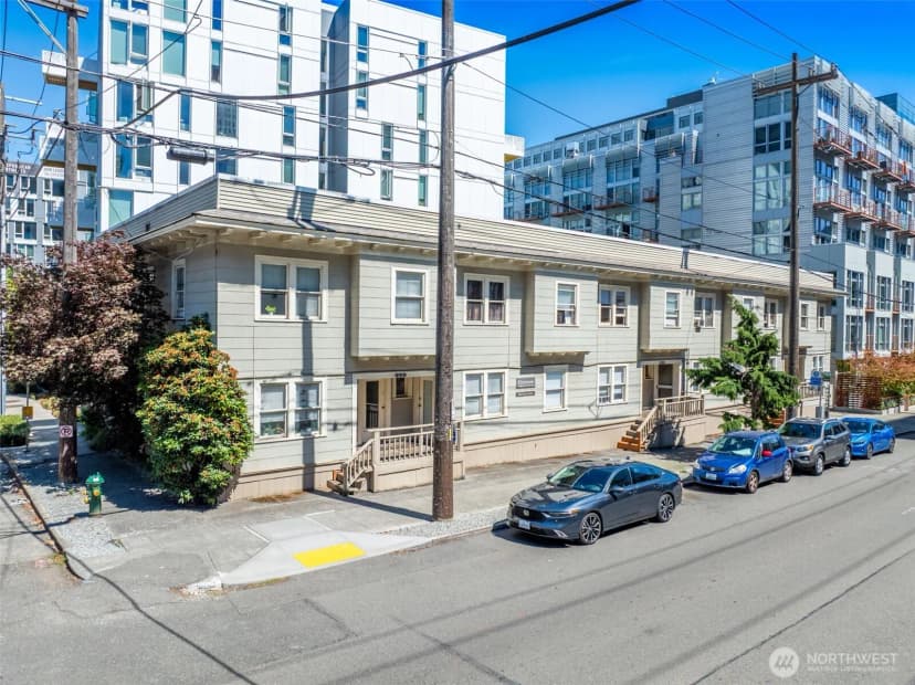 Property photo for 800 Harrison Street, Seattle photo 3