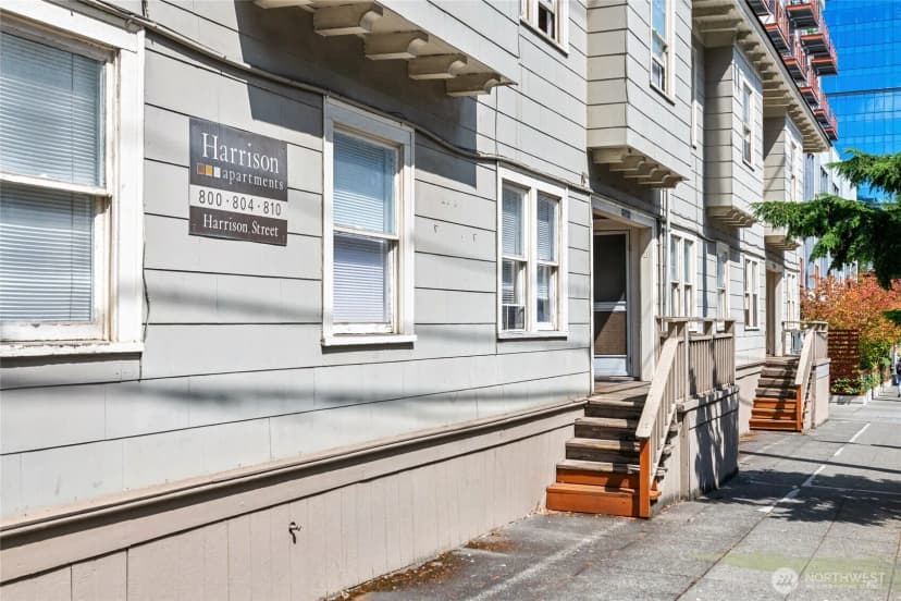 Property photo for 800 Harrison Street, Seattle photo 11