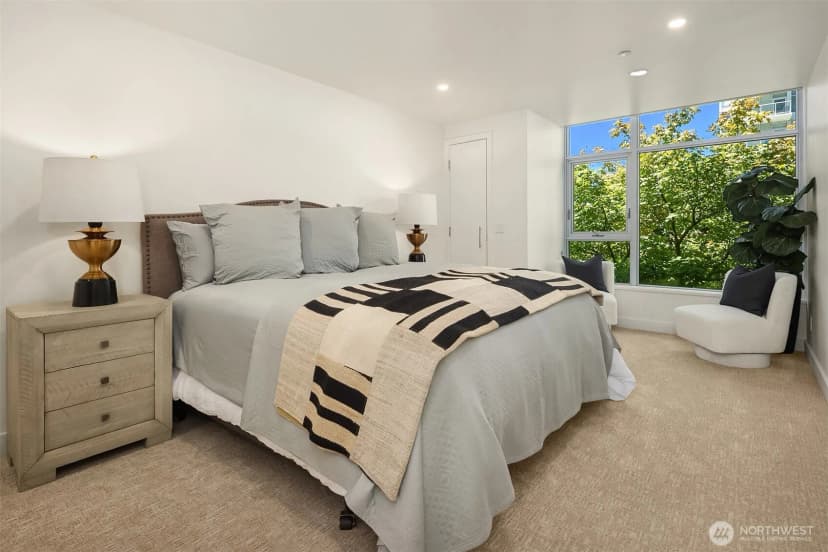 Property photo for 588 Bell Street #813s, Seattle photo 12