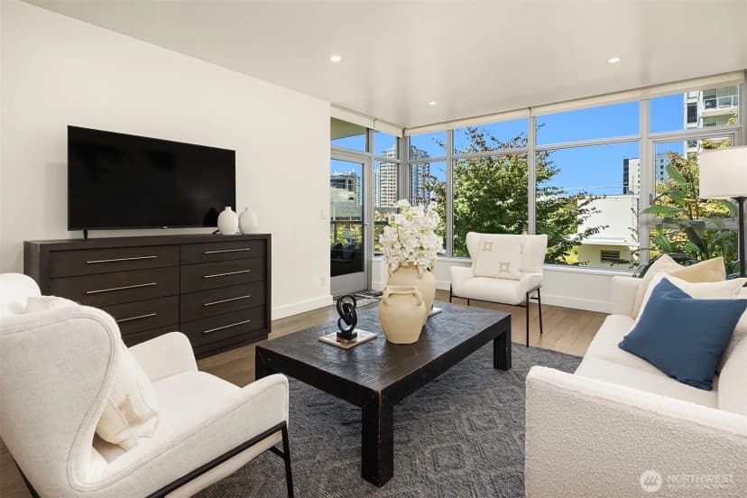 Property photo for 588 Bell Street #813s, Seattle photo 8