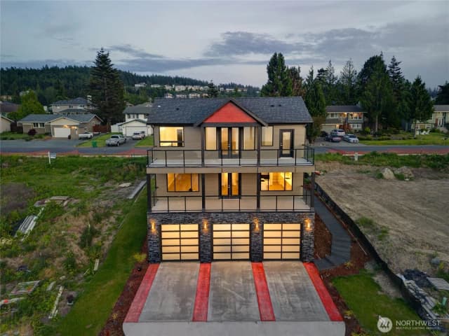 Property photo for 3706 W 3rd Street, Anacortes photo 2