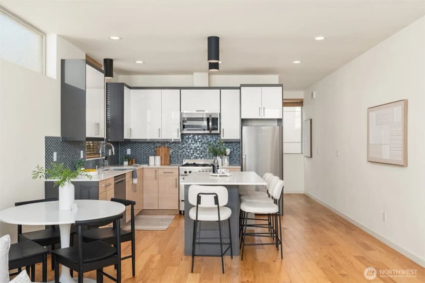 Property photo for 464 Ne Maple Leaf Place #b, Seattle photo 13