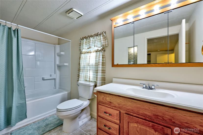 Property photo for 600 Lincoln Road Ne #9, Poulsbo photo 11