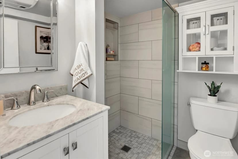 Property photo for 2541 10th Avenue W, Seattle photo 24