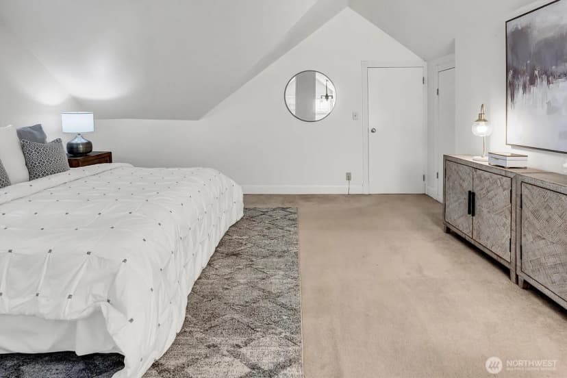 Property photo for 2541 10th Avenue W, Seattle photo 18
