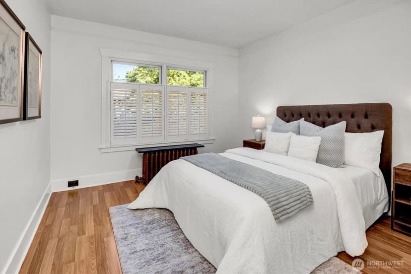 Property photo for 2541 10th Avenue W, Seattle photo 14