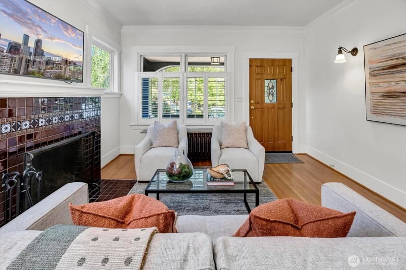 Property photo for 2541 10th Avenue W, Seattle photo 8
