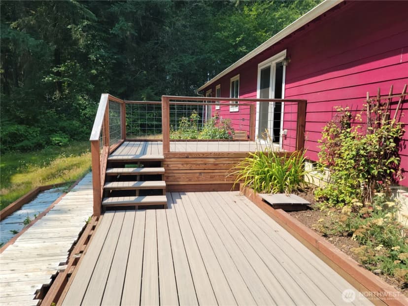 Property photo for 1671 Dickinson Avenue, Shelton photo 15