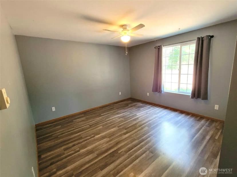 Property photo for 1671 Dickinson Avenue, Shelton photo 12