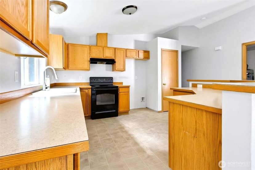 Property photo for 1671 Dickinson Avenue, Shelton photo 7