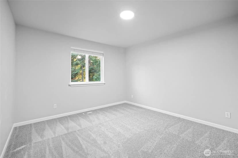 Property photo for 13816 12th Drive Se, Mill Creek photo 23