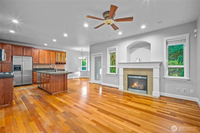 Property photo for 13816 12th Drive Se, Mill Creek photo 9