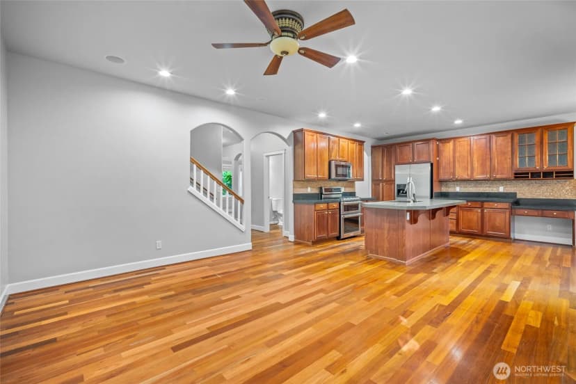 Property photo for 13816 12th Drive Se, Mill Creek photo 10