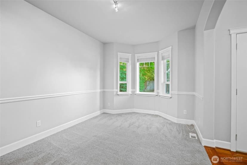 Property photo for 13816 12th Drive Se, Mill Creek photo 6