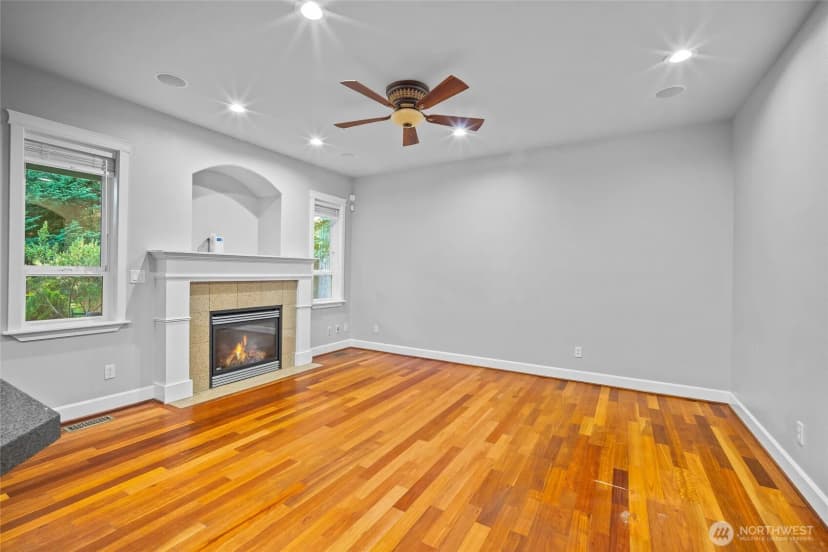 Property photo for 13816 12th Drive Se, Mill Creek photo 16