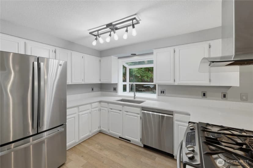 Property photo for 528 Seahawk Street Se, Lacey photo 5