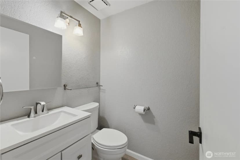Property photo for 528 Seahawk Street Se, Lacey photo 11