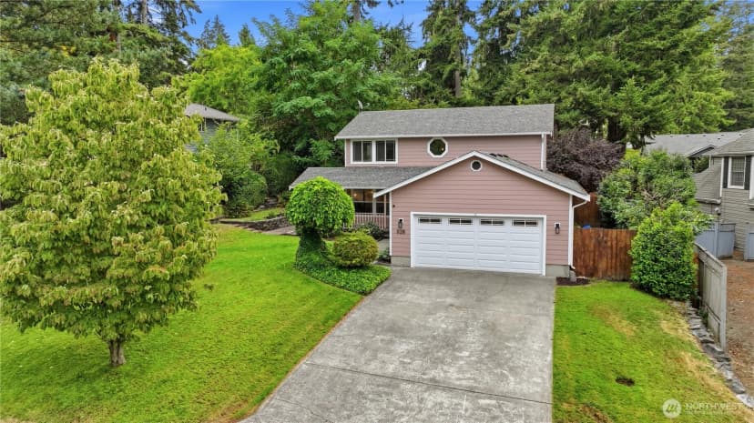 Property photo for 528 Seahawk Street Se, Lacey photo 2